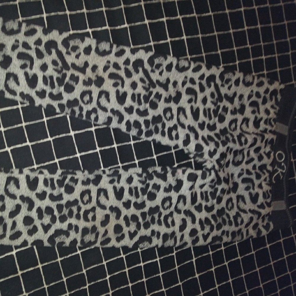 Gray & Black Leopard legging Capris